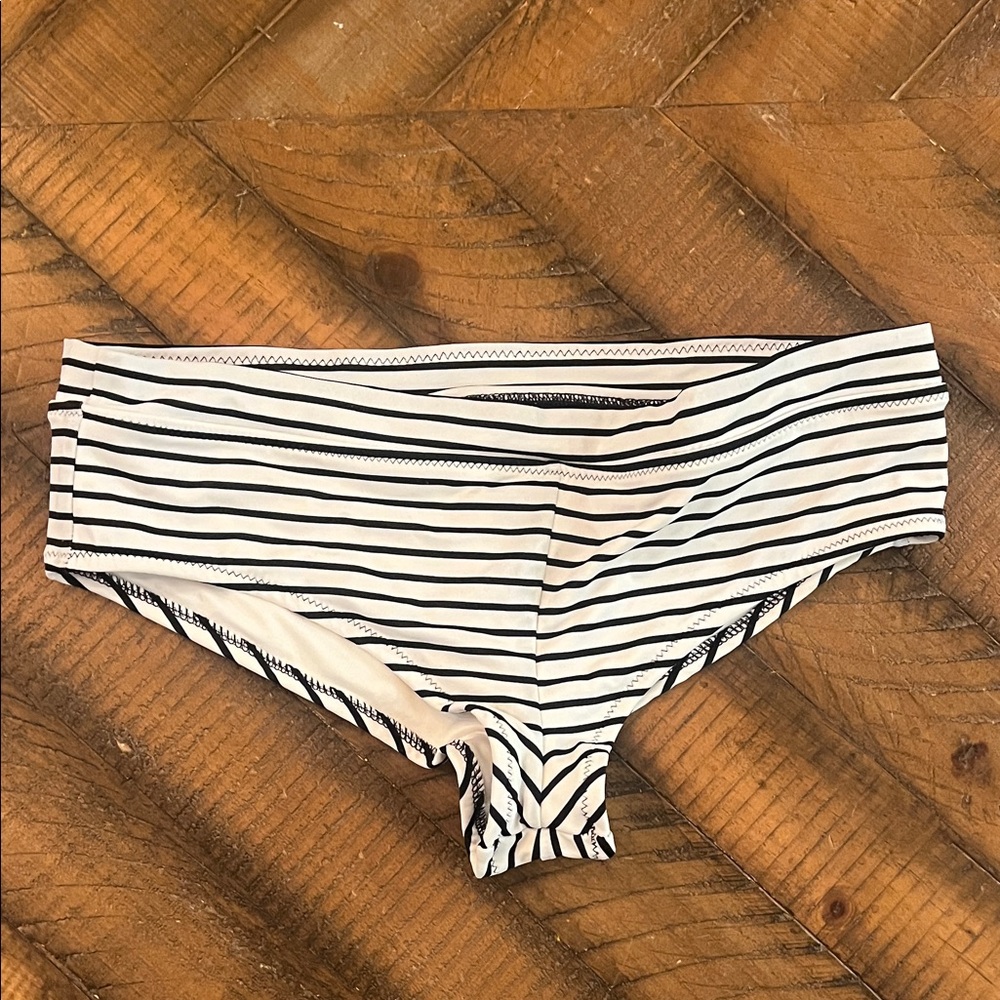 Victoria's Secret White Cheeky Bikini Bottoms with Black Trim